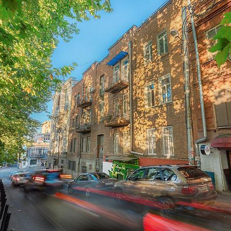 Tbilisi Home,View On Gvinis Karkhana Wine Factory Exterior foto